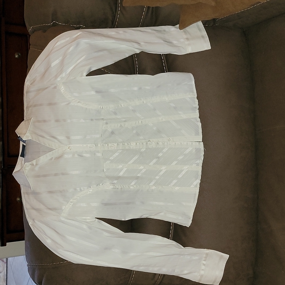 White, Bodice-Fitting, Long-Sleeved, Textured Blouse